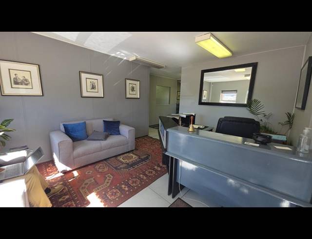 BUSINESS PROPERTY TO RENT IN LYNNWOOD